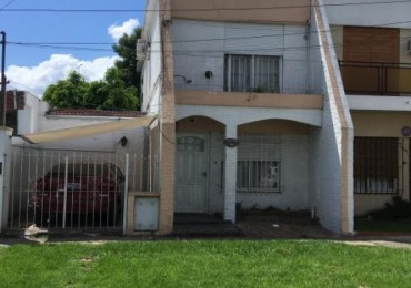 Castelar Norte  Amplio duplex   Apto credito 