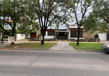 Avenida Sarmiento y Avellaneda ! Americana 5 ambientes 
