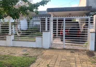 Pedro Goyena 2800 ! Casa 4 ambientes a reciclar 